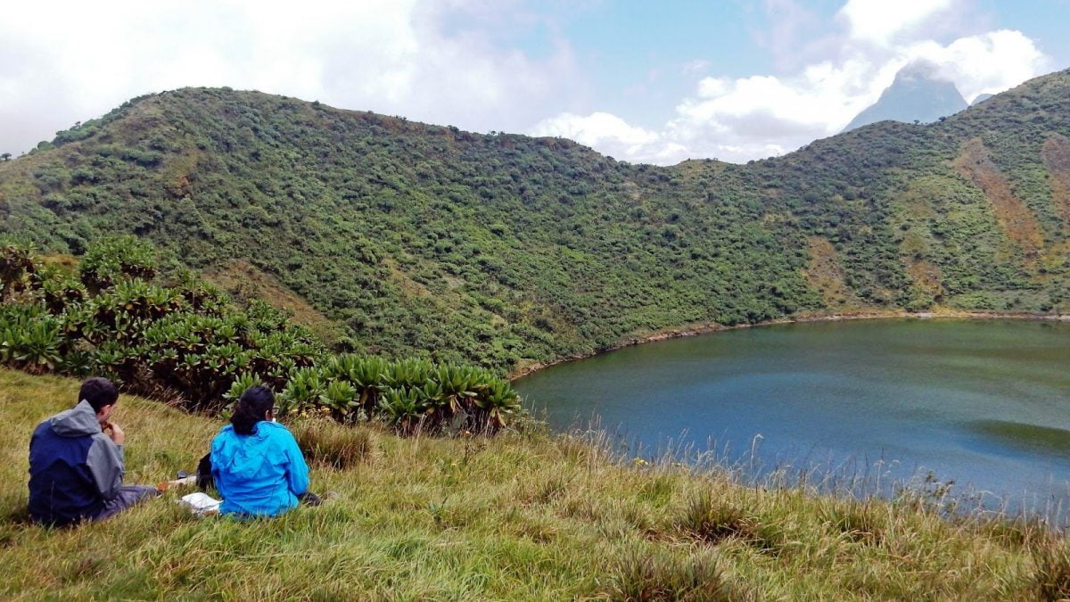 mount bisoke crater lake